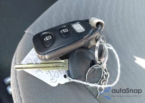 2016 Hyundai Elantra Se z USA, uszkodzony, nr VIN 5NPDH4AE9GH748402